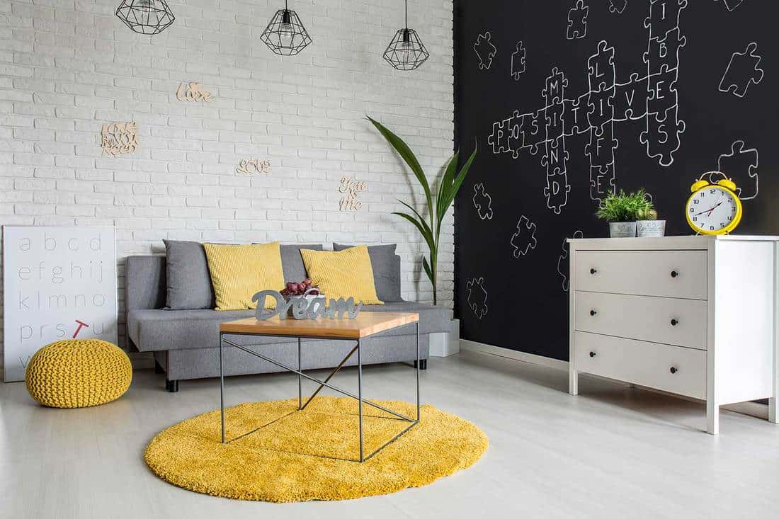 Modern Short Flor Carpet Living Room Design Multi-Coloured Check Accents Yellow